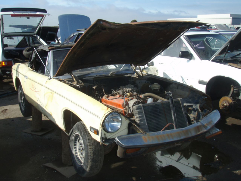 Illustration for article titled Pair Of Jensen-Healeys and Alfa Romeo GTV Provide A Change Of Pace For The Crusher